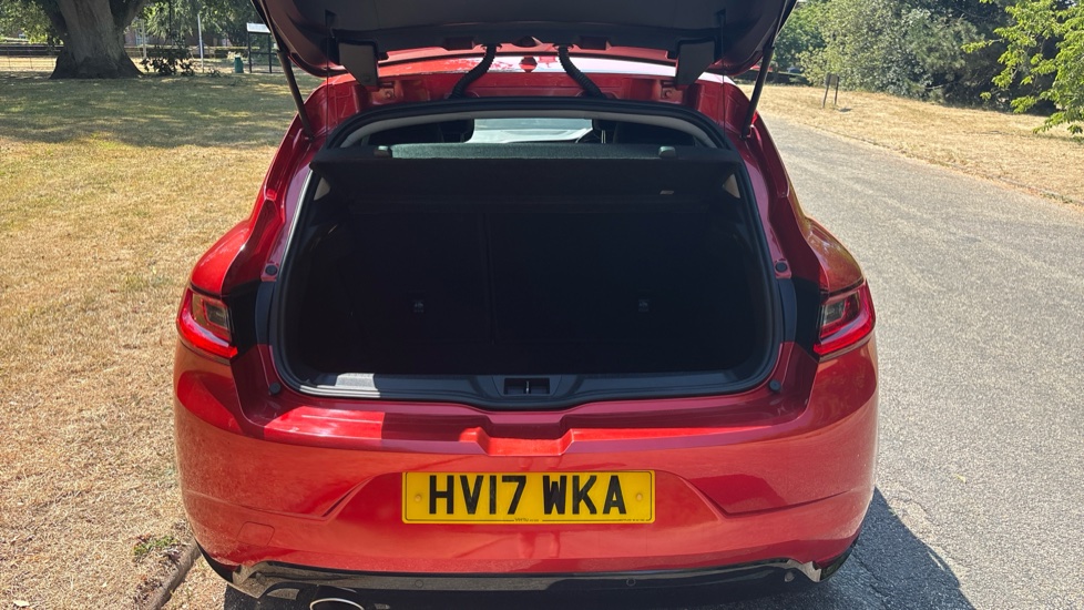 Renault Megane 1.6 dCi Signature Nav 5dr Diesel Hatchback - Image 4