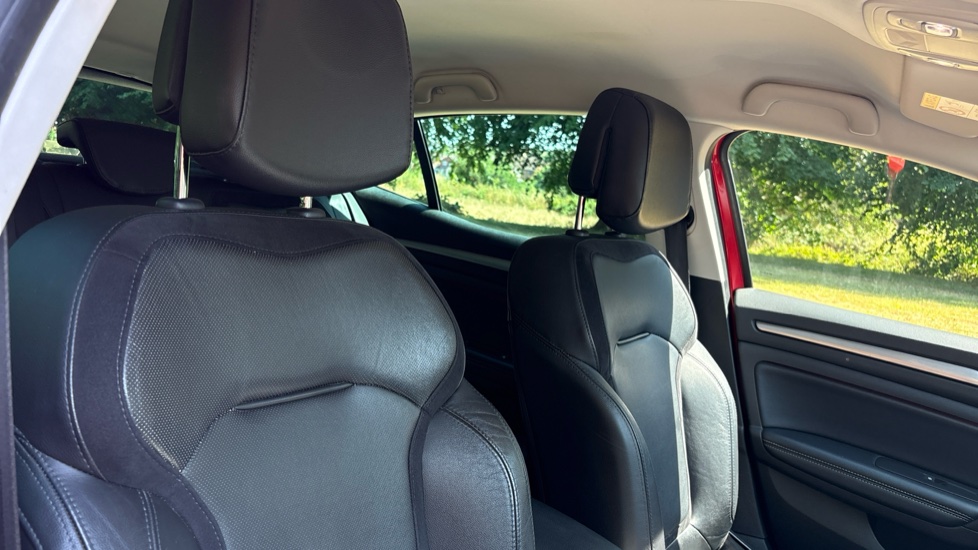 Renault Megane 1.6 dCi Signature Nav 5dr Diesel Hatchback - Image 41