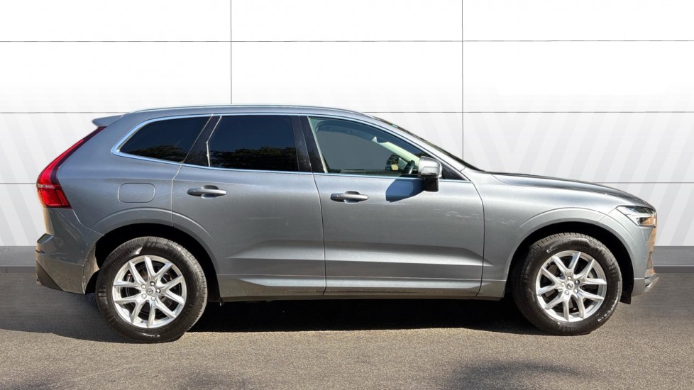 Volvo XC60 2.0 B4D Momentum 5dr Geartronic Diesel Estate - Image 5