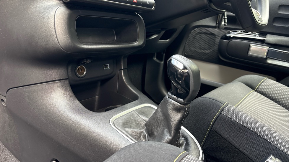Citroen C3 1.2 PureTech C-Series Edition 5dr Petrol Hatchback - Image 13