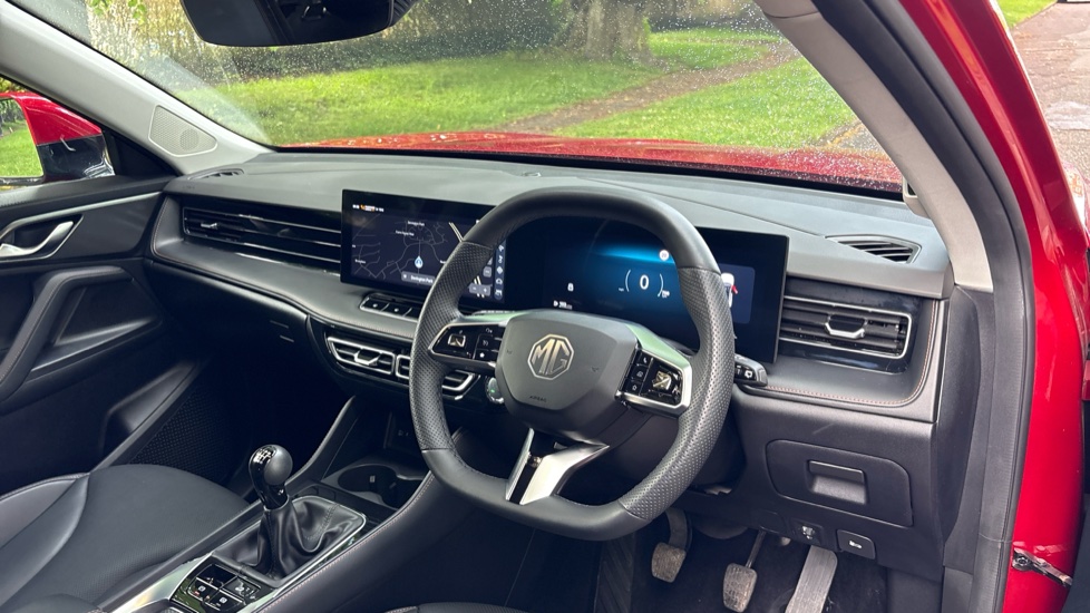 MG HS 1.5 T-GDI Trophy 5dr Petrol Hatchback - Image 11