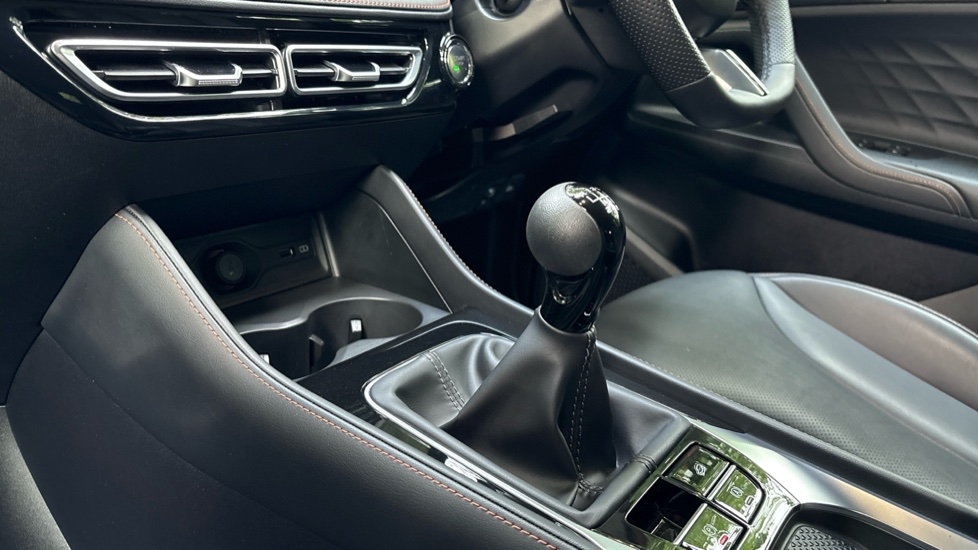 MG HS 1.5 T-GDI Trophy 5dr Petrol Hatchback - Image 13