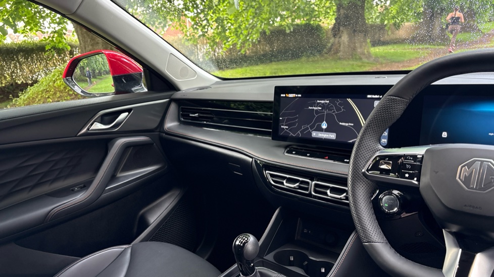MG HS 1.5 T-GDI Trophy 5dr Petrol Hatchback - Image 14