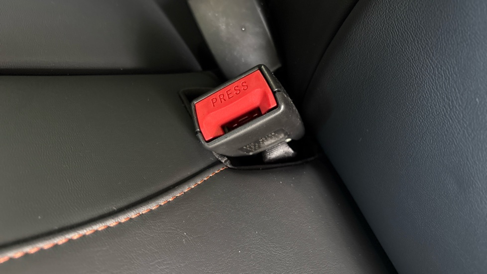 MG HS 1.5 T-GDI Trophy 5dr Petrol Hatchback - Image 17