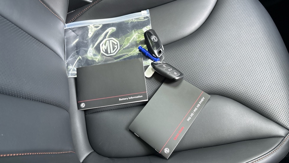 MG HS 1.5 T-GDI Trophy 5dr Petrol Hatchback - Image 19
