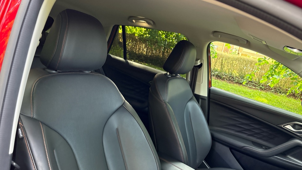 MG HS 1.5 T-GDI Trophy 5dr Petrol Hatchback - Image 45