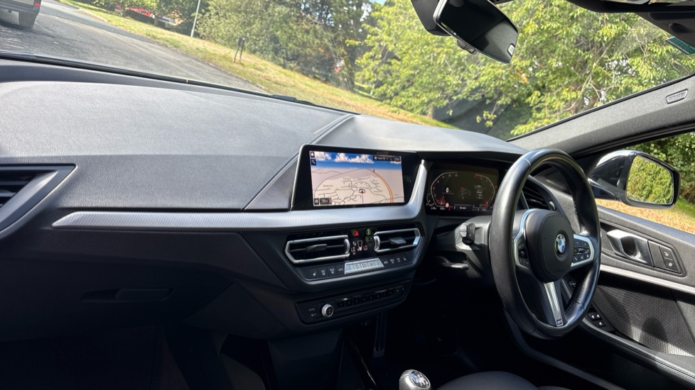 BMW 1 Series 118i [136] M Sport 5dr [Live Cockpit Professional] Petrol Hatchback - Image 9