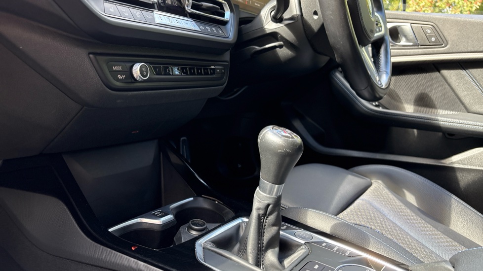 BMW 1 Series 118i [136] M Sport 5dr [Live Cockpit Professional] Petrol Hatchback - Image 13