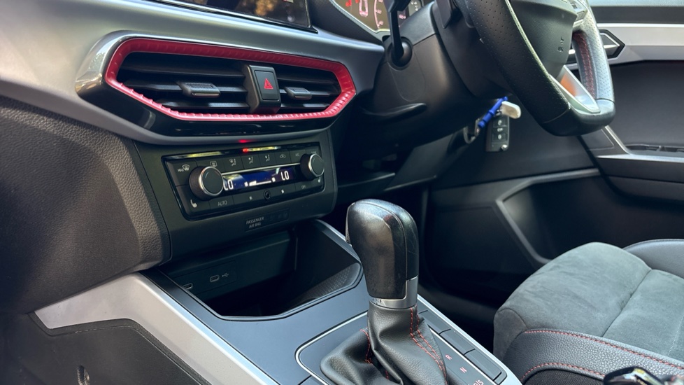SEAT Arona 1.5 TSI 150 FR Sport 5dr DSG Petrol Hatchback - Image 13