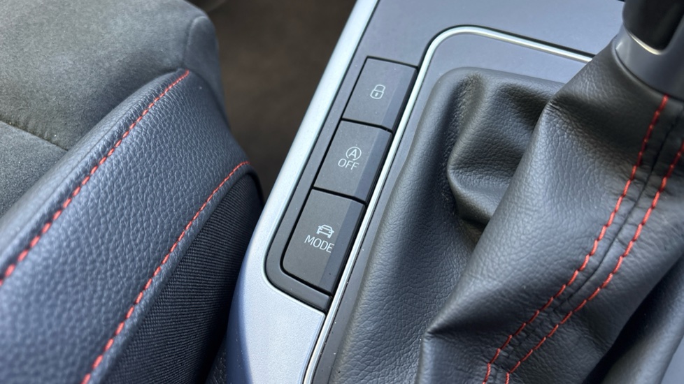 SEAT Arona 1.5 TSI 150 FR Sport 5dr DSG Petrol Hatchback - Image 35