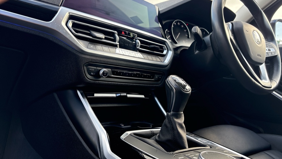 BMW 3 Series 318d Sport 4dr Diesel Saloon - Image 13