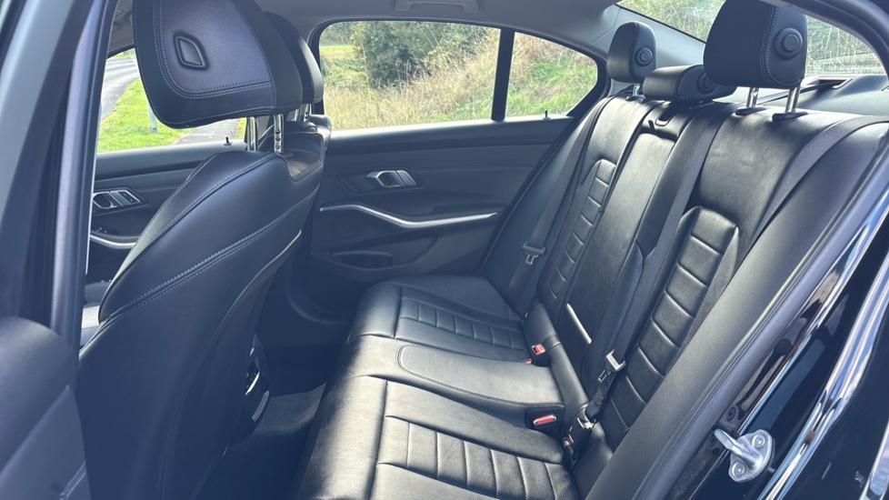 BMW 3 Series 318d Sport 4dr Diesel Saloon - Image 16