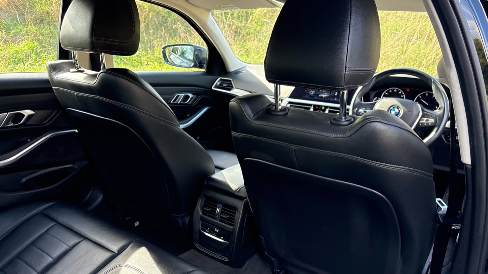 BMW 3 Series 318d Sport 4dr Diesel Saloon - Image 45
