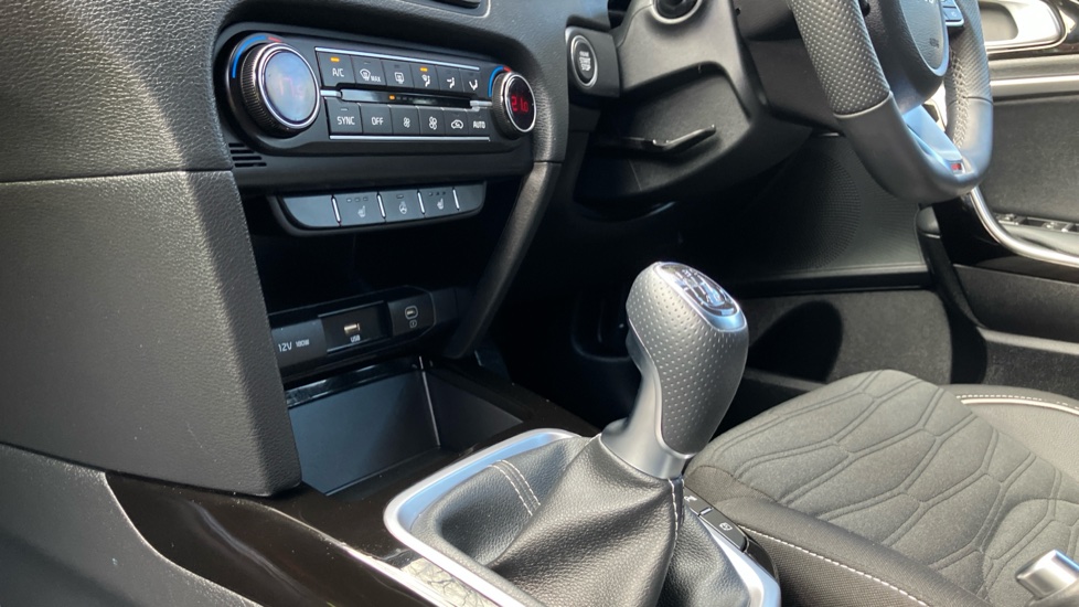 Kia Ceed 1.5T GDi ISG GT-Line 5dr Petrol Hatchback - Image 13