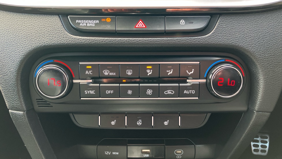 Kia Ceed 1.5T GDi ISG GT-Line 5dr Petrol Hatchback - Image 35