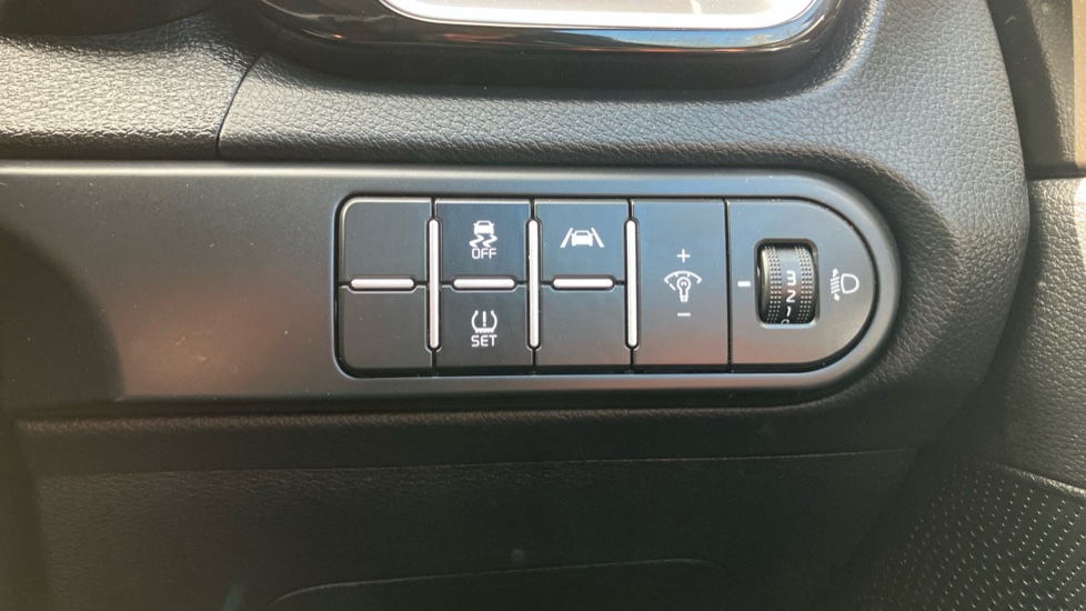 Kia Ceed 1.5T GDi ISG GT-Line 5dr Petrol Hatchback - Image 42