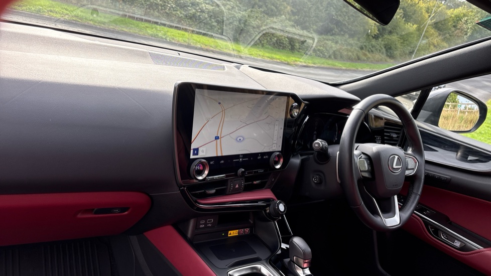 Lexus NX 450h+ 2.5 5dr E-CVT [Premium Pack] Estate - Image 9