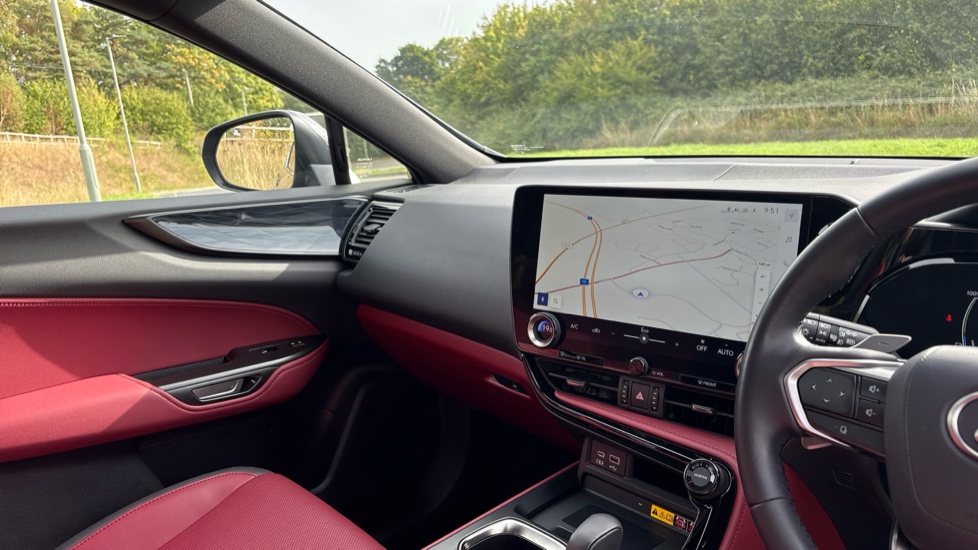 Lexus NX 450h+ 2.5 5dr E-CVT [Premium Pack] Estate - Image 14