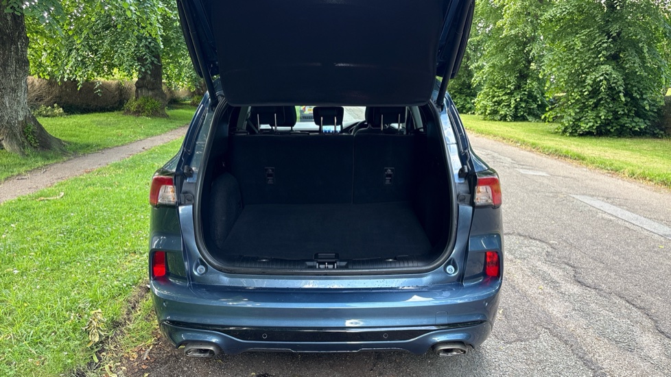 Ford Kuga 2.5 FHEV Vignale 5dr CVT Hybrid Estate - Image 4