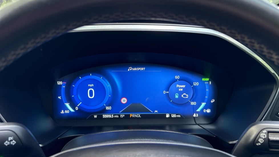 Ford Kuga 2.5 FHEV Vignale 5dr CVT Hybrid Estate - Image 18