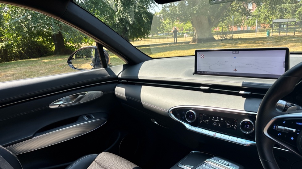 Genesis Gv70 2.2D Sport Line 5dr Auto AWD Diesel Estate - Image 14