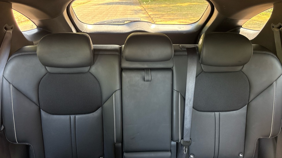 Genesis Gv70 2.2D Sport Line 5dr Auto AWD Diesel Estate - Image 15