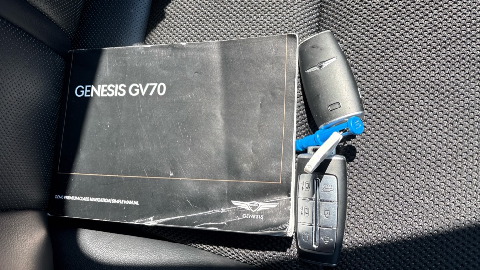 Genesis Gv70 2.2D Sport Line 5dr Auto AWD Diesel Estate - Image 19