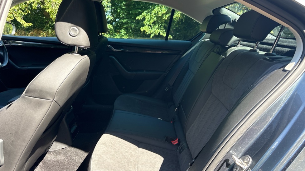 Skoda Octavia 1.5 TSI SE L 5dr DSG Petrol Hatchback - Image 16