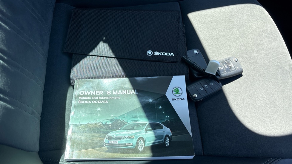 Skoda Octavia 1.5 TSI SE L 5dr DSG Petrol Hatchback - Image 19