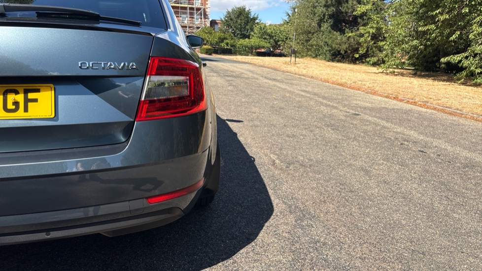 Skoda Octavia 1.5 TSI SE L 5dr DSG Petrol Hatchback - Image 28