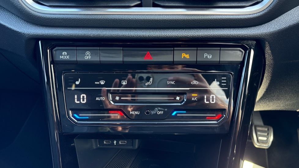 Volkswagen T-Roc 1.5 TSI R-Line 5dr Petrol Hatchback - Image 36