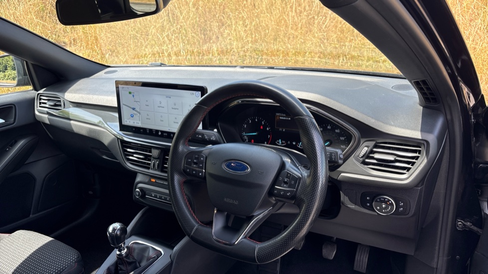 Ford Focus 1.0 EcoBoost ST-Line 5dr Petrol Estate - Image 11