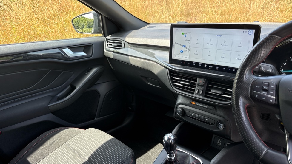 Ford Focus 1.0 EcoBoost ST-Line 5dr Petrol Estate - Image 14