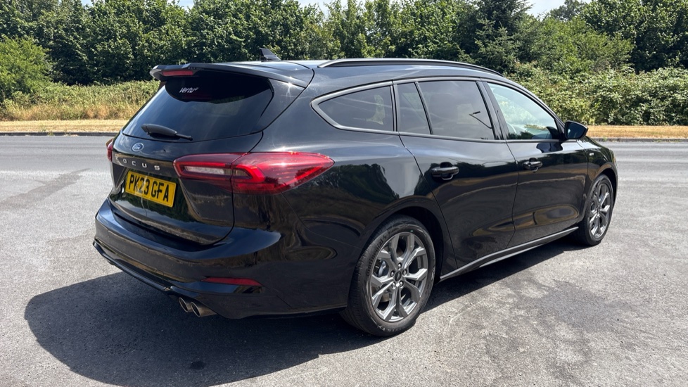 Ford Focus 1.0 EcoBoost ST-Line 5dr Petrol Estate - Image 28
