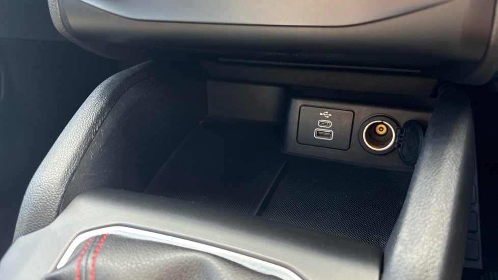 Ford Focus 1.0 EcoBoost ST-Line 5dr Petrol Estate - Image 37