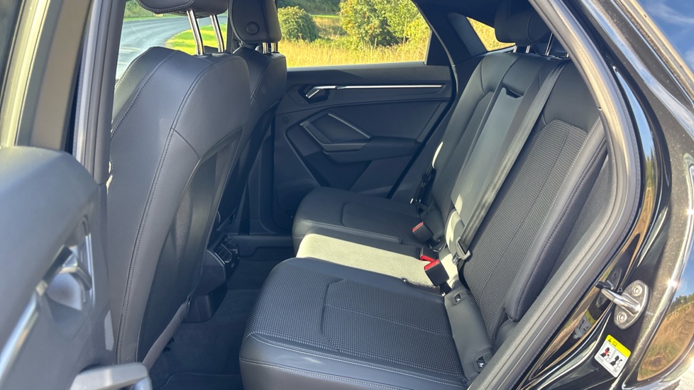 Audi Q3 35 TFSI S Line 5dr Petrol Estate - Image 16