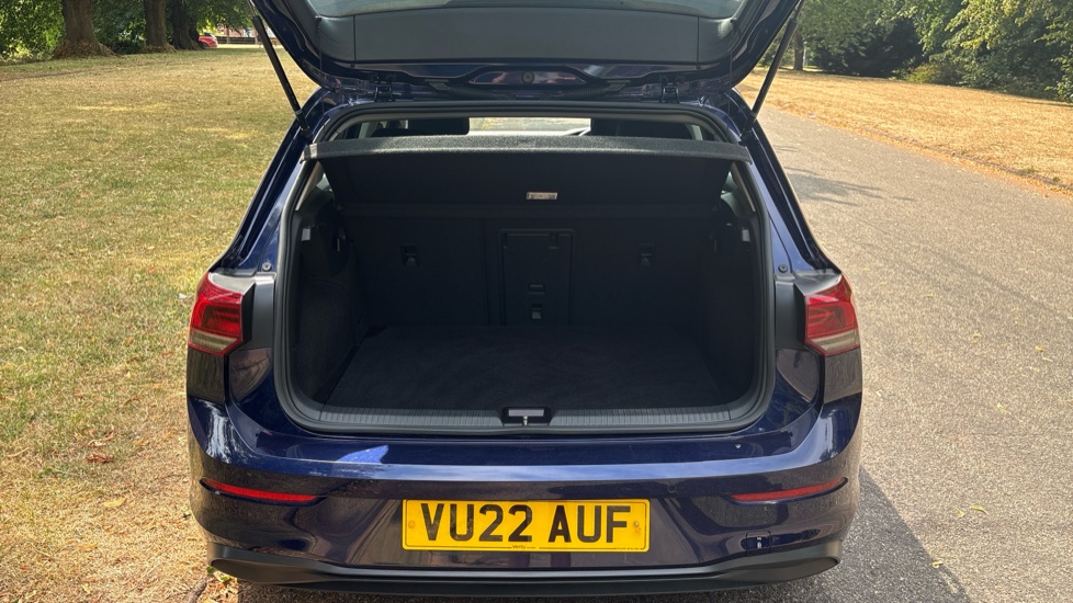 Volkswagen Golf 1.5 TSI 150 Life 5dr Petrol Hatchback - Image 4