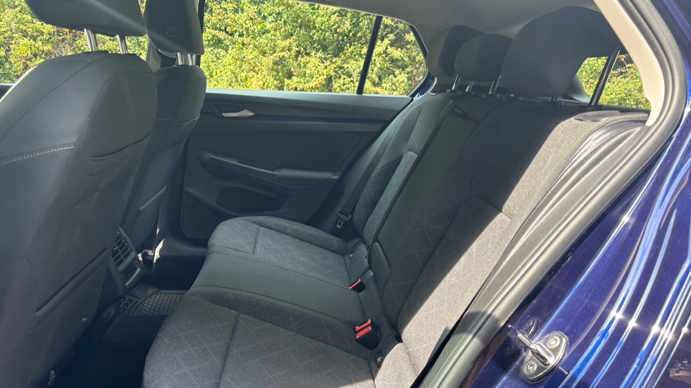 Volkswagen Golf 1.5 TSI 150 Life 5dr Petrol Hatchback - Image 16