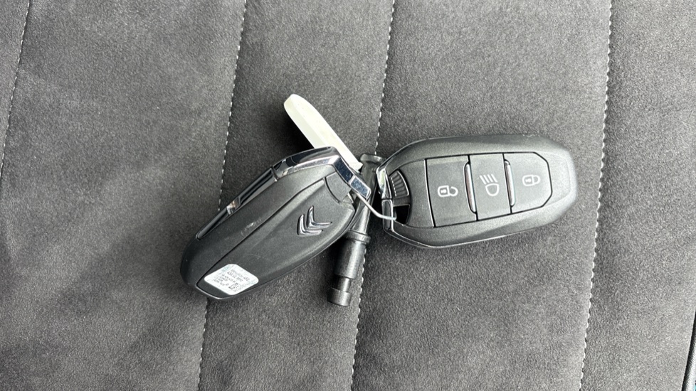 Citroen C5 Aircross 1.2 PureTech Shine 5dr Petrol Hatchback - Image 20