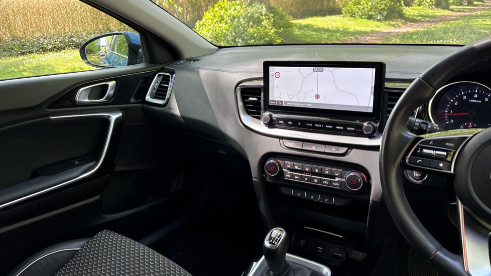 Kia Xceed 1.5T GDi ISG 3 5dr Petrol Hatchback - Image 14