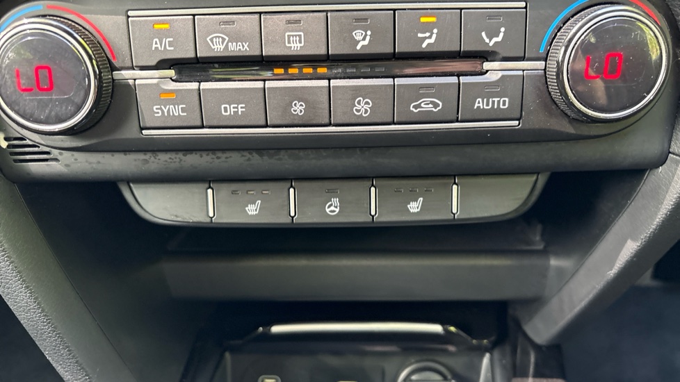 Kia Xceed 1.5T GDi ISG 3 5dr Petrol Hatchback - Image 36