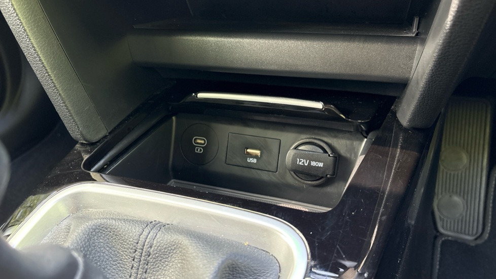 Kia Xceed 1.5T GDi ISG 3 5dr Petrol Hatchback - Image 37