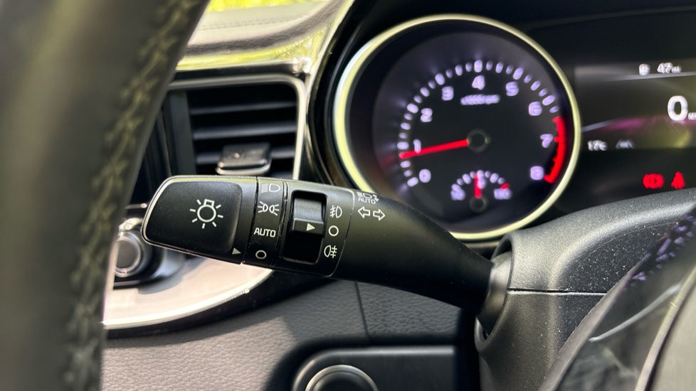 Kia Xceed 1.5T GDi ISG 3 5dr Petrol Hatchback - Image 42