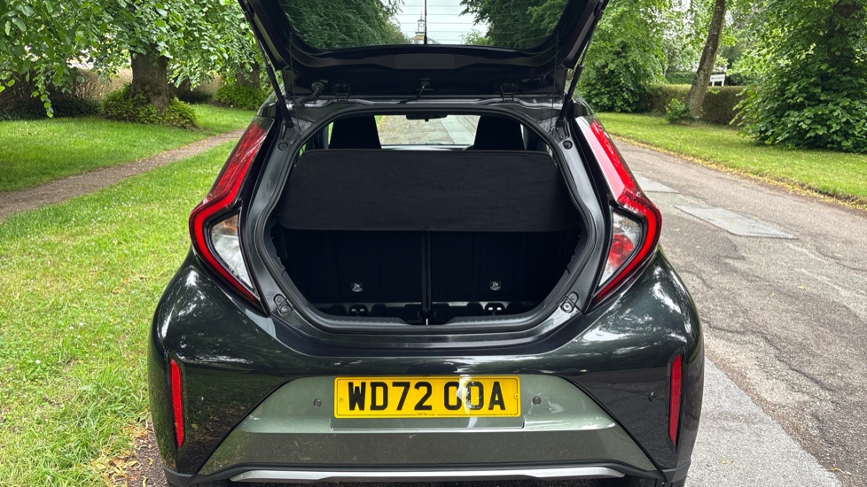 Toyota Aygo X 1.0 VVT-i Exclusive 5dr Petrol Hatchback - Image 4