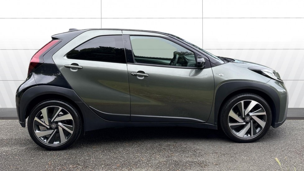 Toyota Aygo X 1.0 VVT-i Exclusive 5dr Petrol Hatchback - Image 5