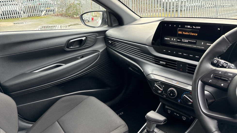 Hyundai BAYON 1.0 TGDi [90] Black Line 5dr DCT Petrol Hatchback - Image 14