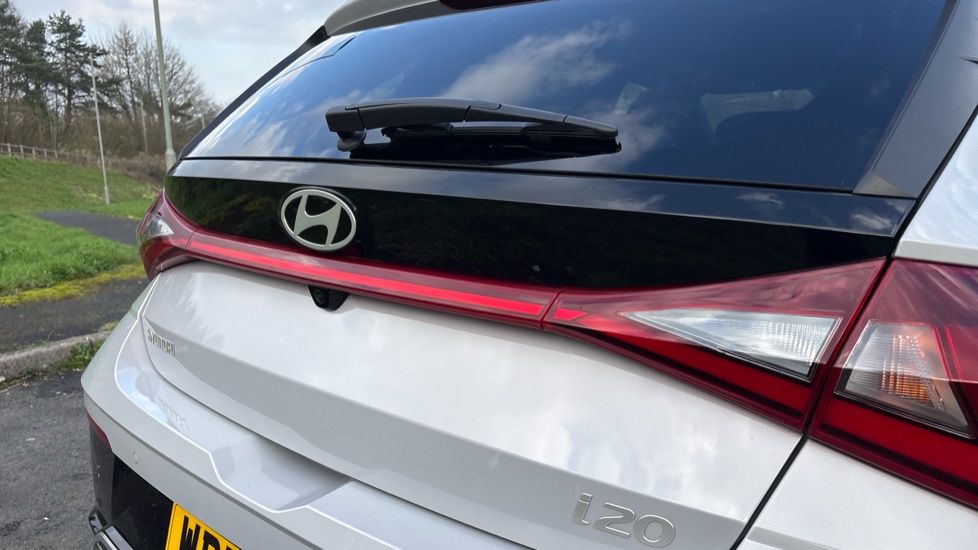 Hyundai i20 1.0T GDi 90 Black Line 5dr Petrol Hatchback - Image 30