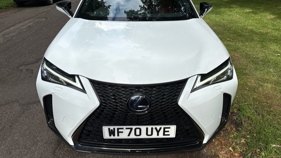 Lexus UX 250h 2.0 F-Sport 5dr CVT [Nav] Hybrid Hatchback - Image 8