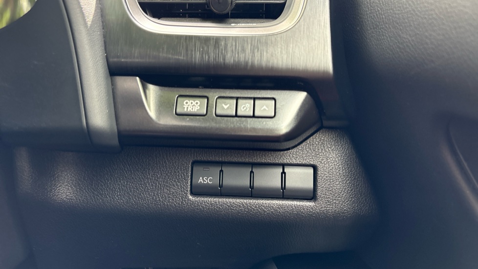 Lexus UX 250h 2.0 F-Sport 5dr CVT [Nav] Hybrid Hatchback - Image 40
