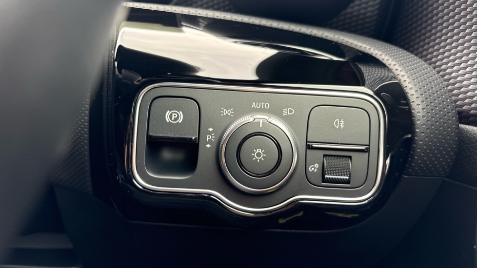 Mercedes-Benz A-Class A180 Sport Executive 5dr Auto Petrol Hatchback - Image 41